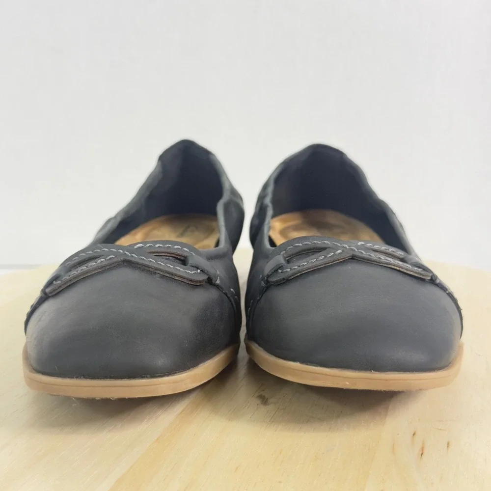 Clarks Collection Women's Shoes Blue Leather Mary Jane Flats Size 10M‎